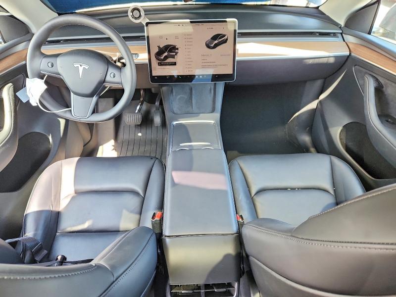 52432376 :رقم المزاد ، 7SAYGDED7SF313233 vin ، 2025 Tesla Model Y مزاد بيع