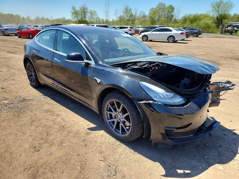 Продажа на аукционе авто 2018 Tesla Model 3, vin: 5YJ3E1EA8JF037693, номер лота: 52383156