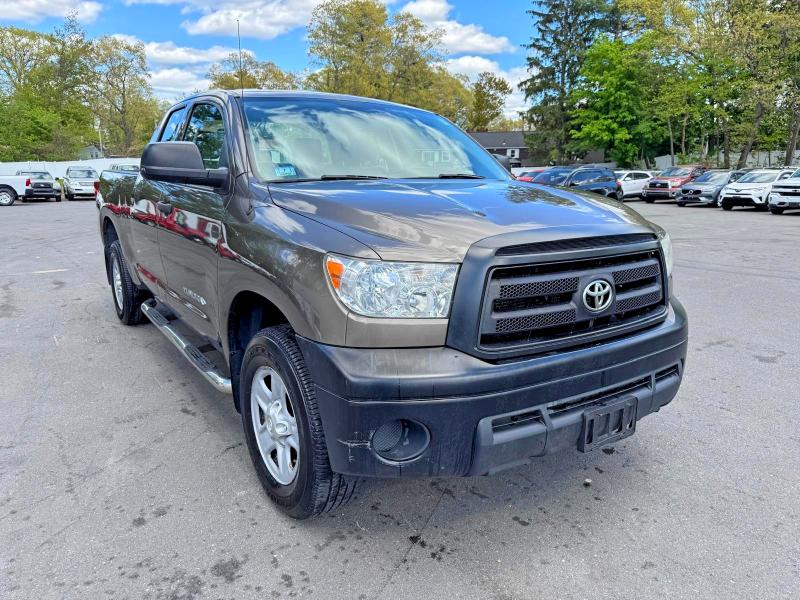 Продажа на аукционе авто 2013 Toyota Tundra, vin: 5TFUM5F10DX044001, номер лота: 53725456