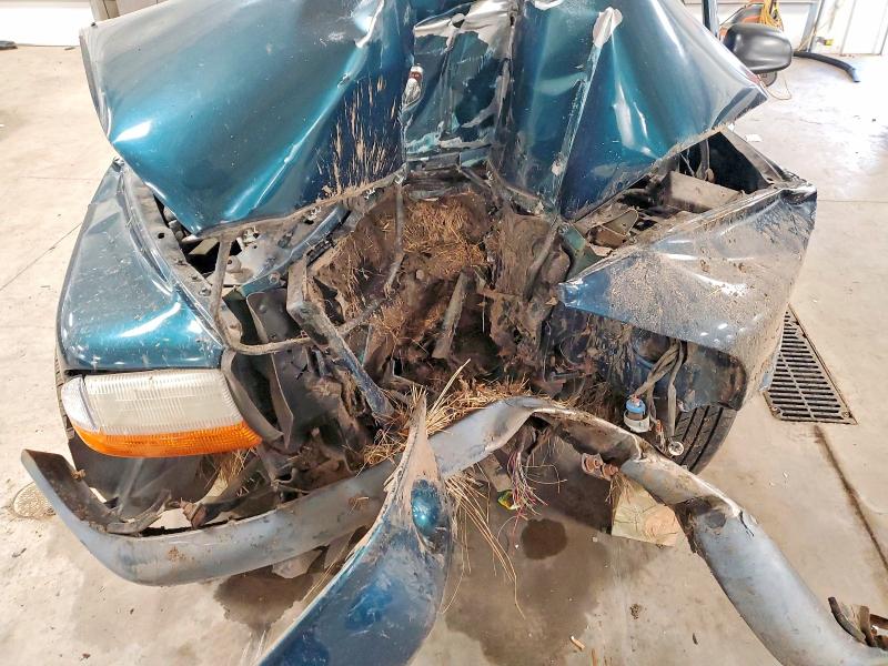 52839976 :رقم المزاد ، 1B7FL26X0WS633788 vin ، 1998 Dodge Dakota مزاد بيع