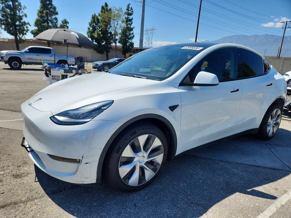 Auction sale of the 2021 Tesla Model Y, vin: 5YJYGAEE0MF274427, lot number: 52099586