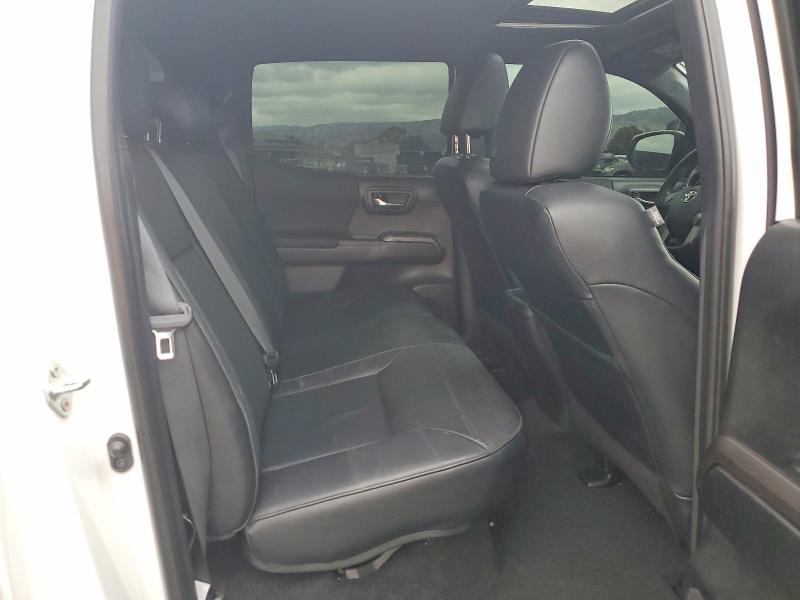 Продажа на аукционе авто 2023 Toyota Tacoma, vin: 3TMCZ5AN8PM643892, номер лота: 52697676