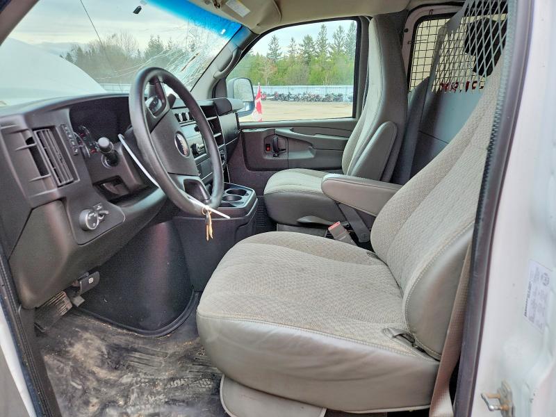 52328006 :رقم المزاد ، 1GTW7FCF8F1267365 vin ، 2015 Gmc Savana مزاد بيع