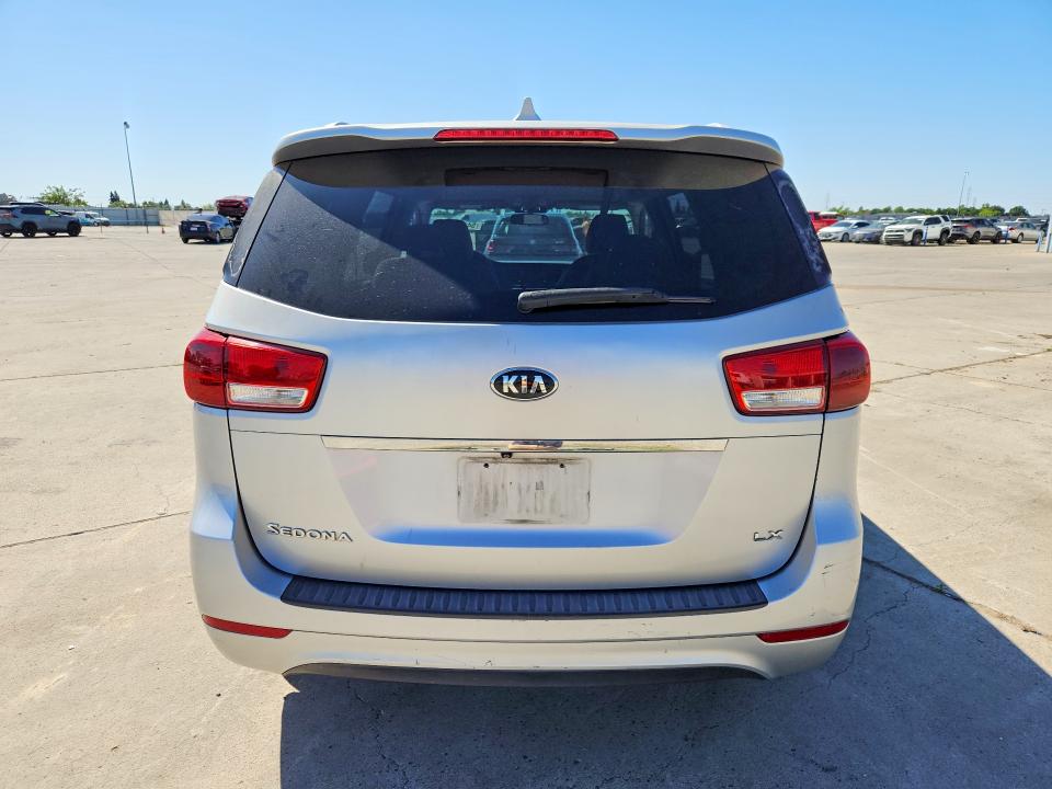 54429476 :رقم المزاد ، KNDMB5C18F6062622 vin ، 2015 Kia Sedona مزاد بيع