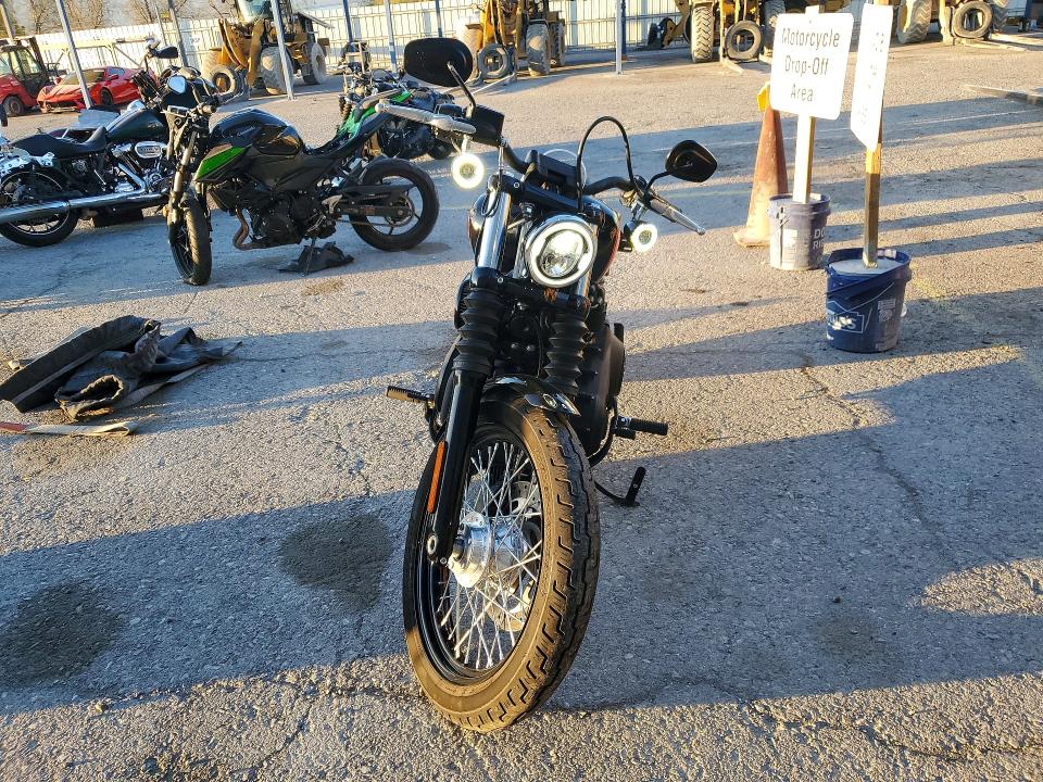 52948426 :رقم المزاد ، 1HD1YYK26MB063610 vin ، 2021 Harley-davidson Fxbbs مزاد بيع