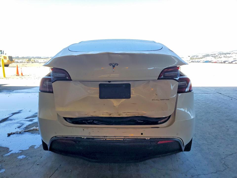53596986 :رقم المزاد ، 5YJYGDEE0MF240506 vin ، 2021 Tesla Model Y مزاد بيع