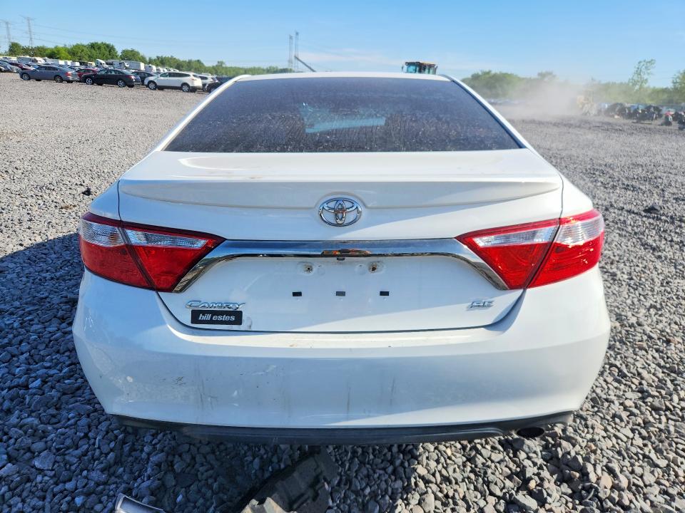 53833396 :رقم المزاد ، 4T1BF1FK1GU202110 vin ، 2016 Toyota Camry مزاد بيع