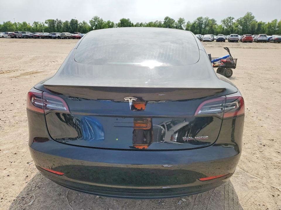 52886476 :رقم المزاد ، 5YJ3E1EBXJF170951 vin ، 2018 Tesla Mdl 3 مزاد بيع