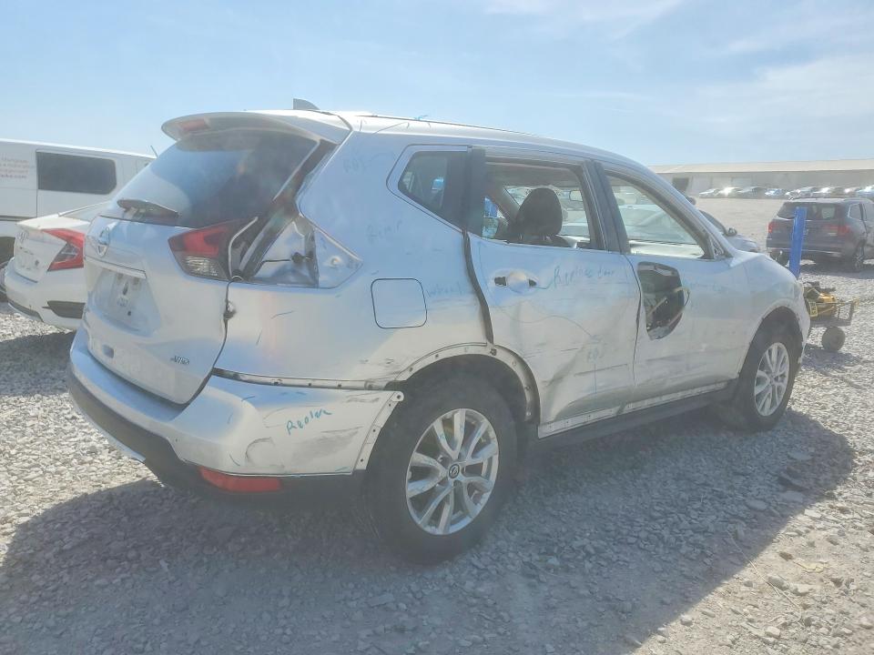 Продаж на аукціоні авто 2017 Nissan Rogue, vin: KNMAT2MV6HP604748, номер лоту: 53709736