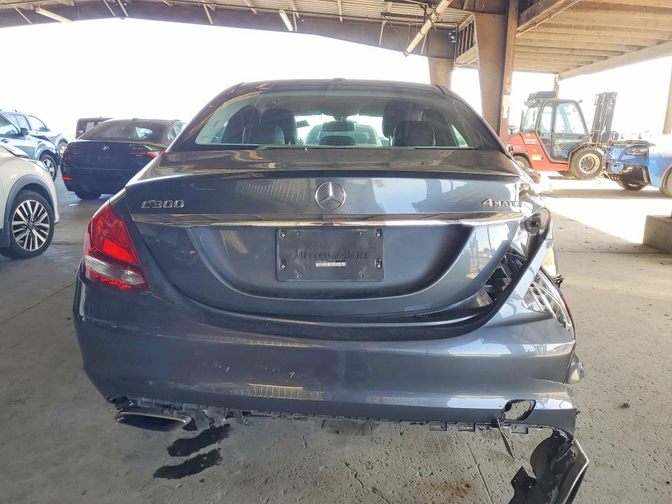 Продажа на аукционе авто 2015 Mercedes-benz C, vin: 55SWF4KB0FU033703, номер лота: 54354236