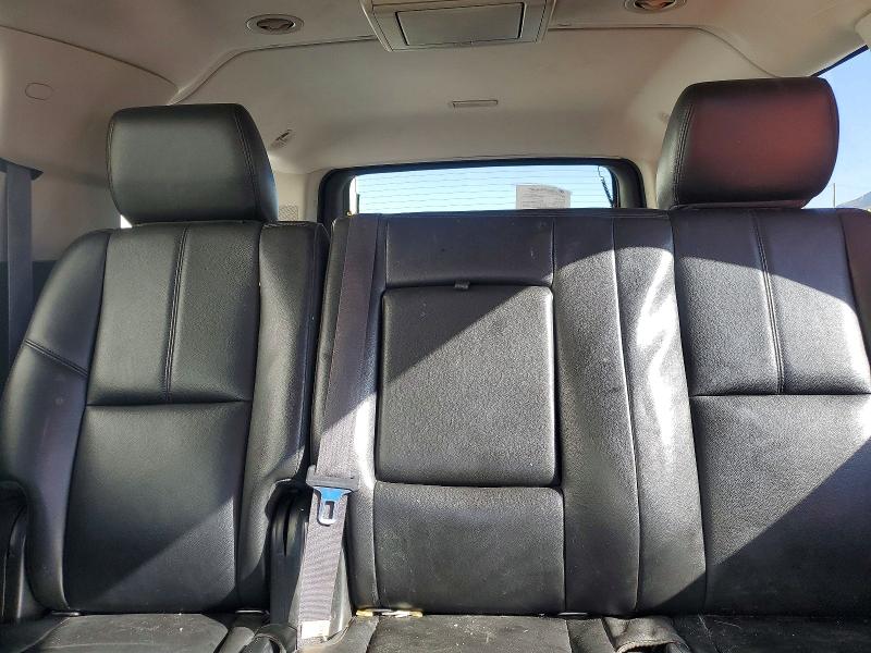 54802996 :رقم المزاد ، 1GNSKJE70DR136927 vin ، 2013 Chevrolet Suburban مزاد بيع