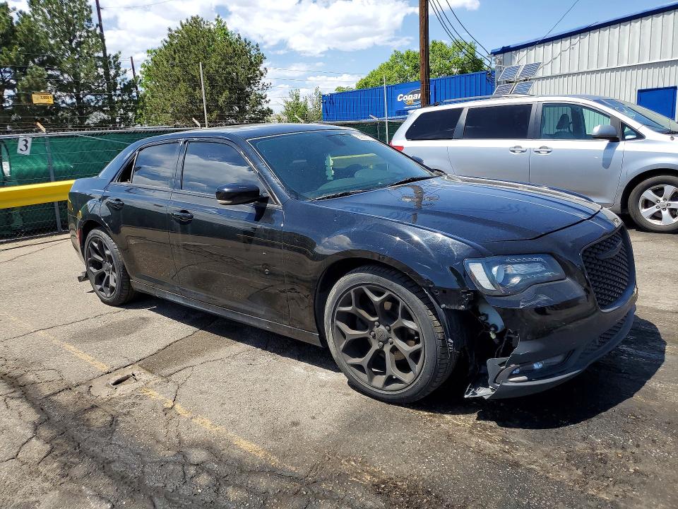 53236576 :رقم المزاد ، 2C3CCABG0HH540190 vin ، 2017 Chrysler 300 مزاد بيع