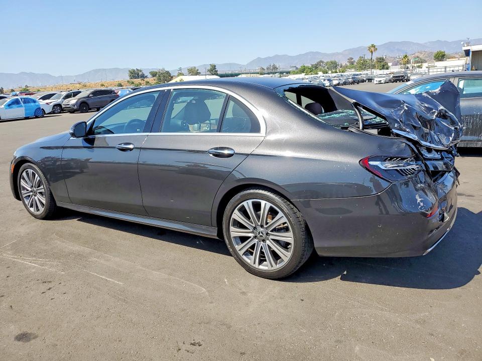 54278656 :رقم المزاد ، W1KZF8DB6NB091406 vin ، 2022 Mercedes-benz E مزاد بيع
