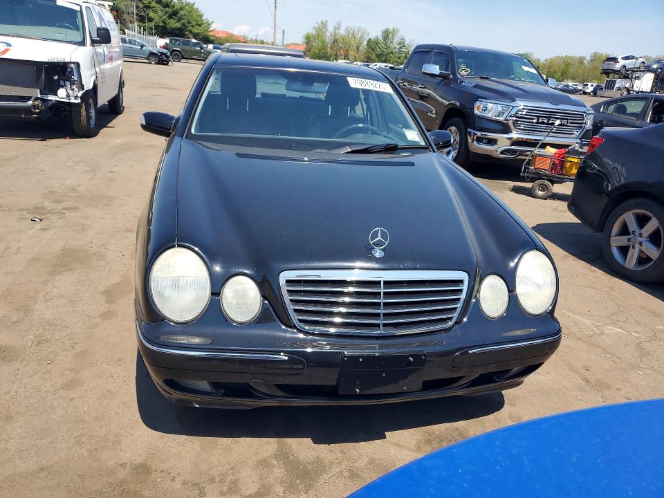 2000 Mercedes-benz E მანქანა იყიდება აუქციონზე, vin: WDBJF65J0YB086416, აუქციონის ნომერი: 79889225