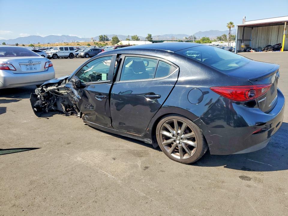 Продаж на аукціоні авто 2018 Mazda 3, vin: 3MZBN1V37JM201666, номер лоту: 52880176