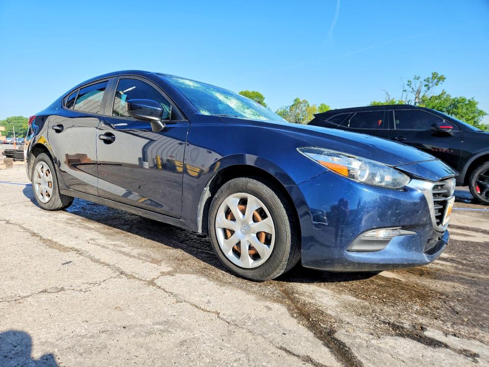 Продаж на аукціоні авто 2018 Mazda 3, vin: 3MZBN1U74JM245791, номер лоту: 52687916