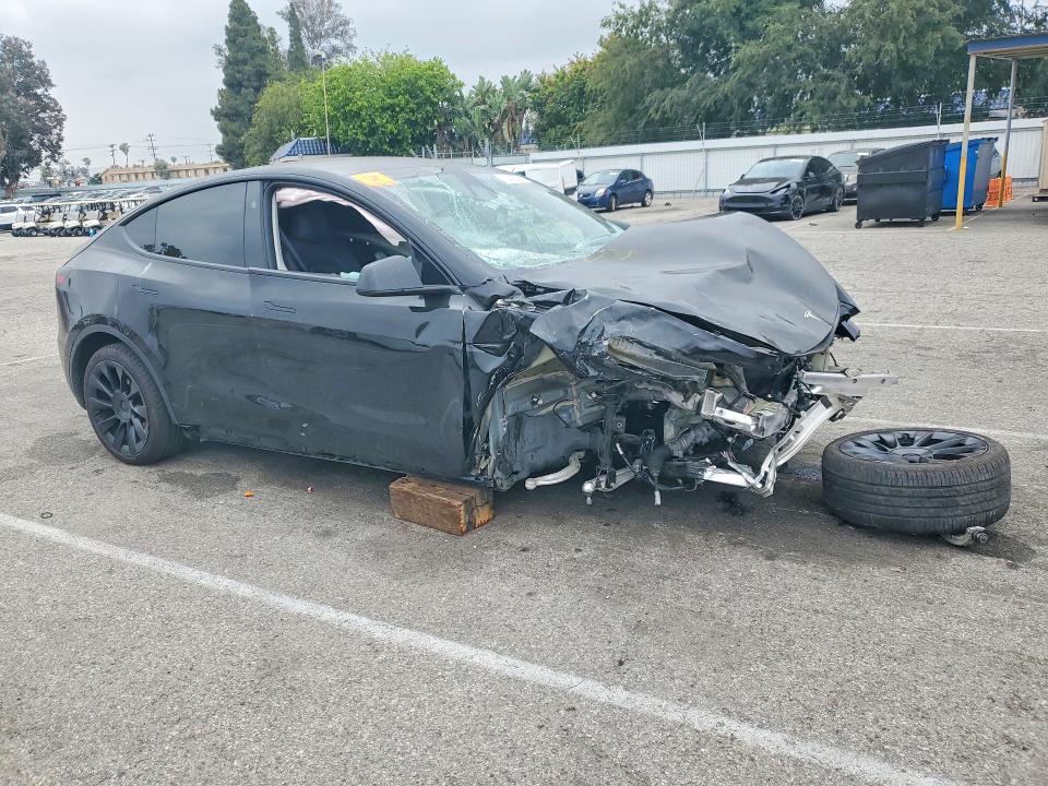 53458306 :رقم المزاد ، 7SAYGDED2RF020317 vin ، 2024 Tesla Model Y مزاد بيع