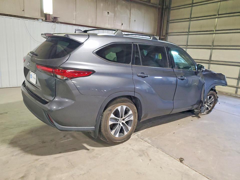 Продажа на аукционе авто 2021 Toyota Highlander, vin: 5TDHZRBH2MS065189, номер лота: 53761816