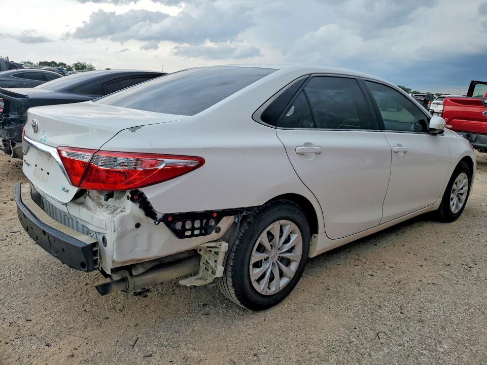 2015 Toyota Camry მანქანა იყიდება აუქციონზე, vin: 4T4BF1FKXFR512941, აუქციონის ნომერი: 54596216