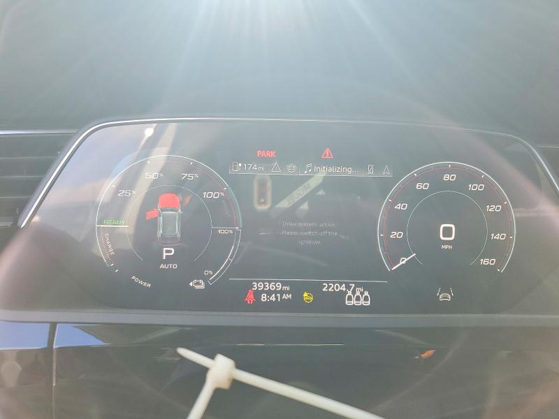 51891826 :رقم المزاد ، WA16AAGE8RB053054 vin ، 2024 Audi Q8 E-tron مزاد بيع