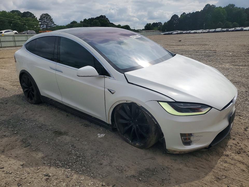 2018 Tesla Model X მანქანა იყიდება აუქციონზე, vin: 5YJXCDE2XJF136713, აუქციონის ნომერი: 54175076