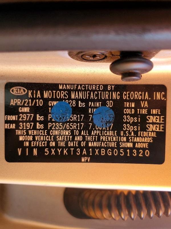 2011 Kia Sorento მანქანა იყიდება აუქციონზე, vin: 5XYKT3A1XBG051320, აუქციონის ნომერი: 54171676
