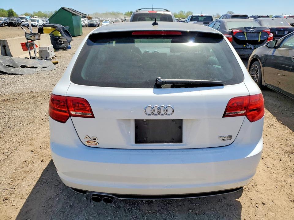 53712886 :رقم المزاد ، WAUDFAFM6BA055806 vin ، 2011 Audi A3 مزاد بيع