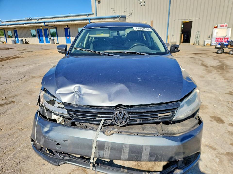 53047566 :رقم المزاد ، 3VWBX7AJ1CM309107 vin ، 2012 Volkswagen Jetta مزاد بيع