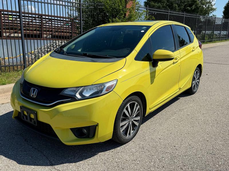 55173306 :رقم المزاد ، 3HGGK5H83FM776937 vin ، 2015 Honda Fit مزاد بيع