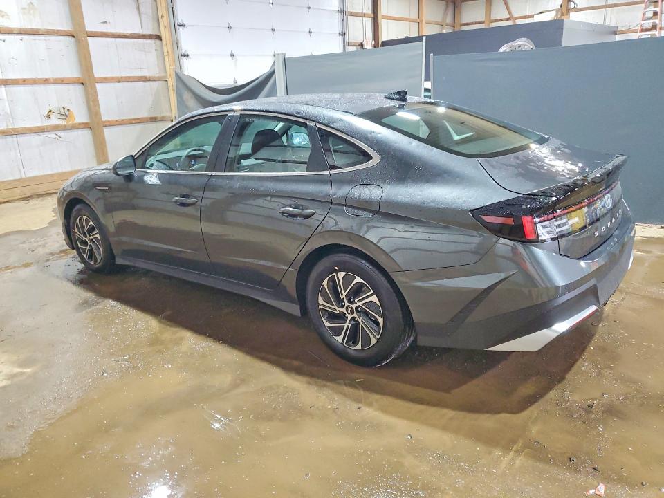 2026 Hyundai Sonata Hybrid მანქანა იყიდება აუქციონზე, vin: KMHL24JJ7TA160053, აუქციონის ნომერი: 53173086