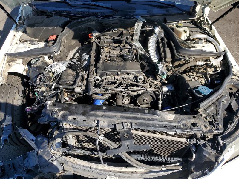 53006626 :رقم المزاد ، WDDGF4HB0CA686071 vin ، 2012 Mercedes-benz C مزاد بيع