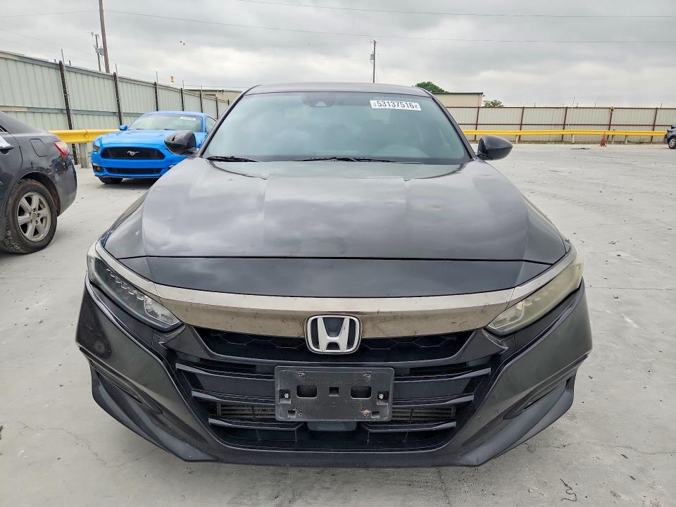 53137516 :رقم المزاد ، 1HGCV1F30KA074653 vin ، 2019 Honda Accord مزاد بيع
