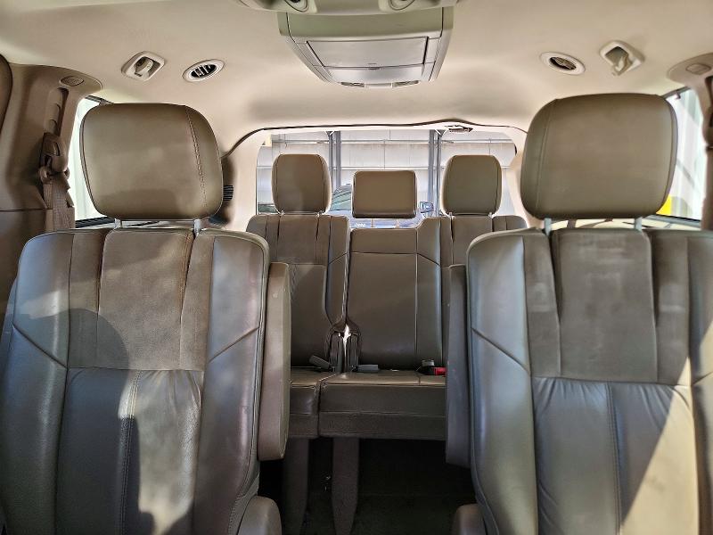 52401536 :رقم المزاد ، 2A4RR6DG1BR616610 vin ، 2011 Chrysler Town & Country مزاد بيع