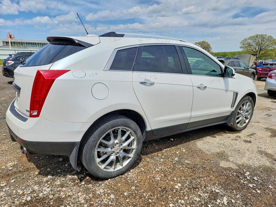 53409296 :رقم المزاد ، 3GYFNFE3XFS548293 vin ، 2015 Cadillac Srx مزاد بيع