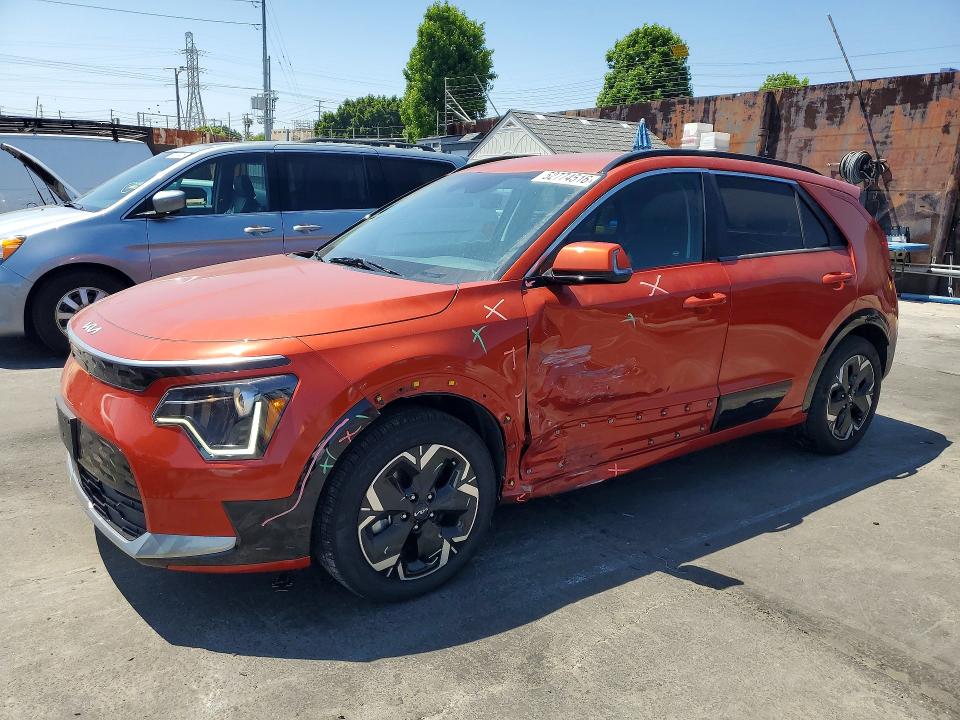 52774516 :رقم المزاد ، KNDCR3L10P5024692 vin ، 2023 Kia Niro مزاد بيع