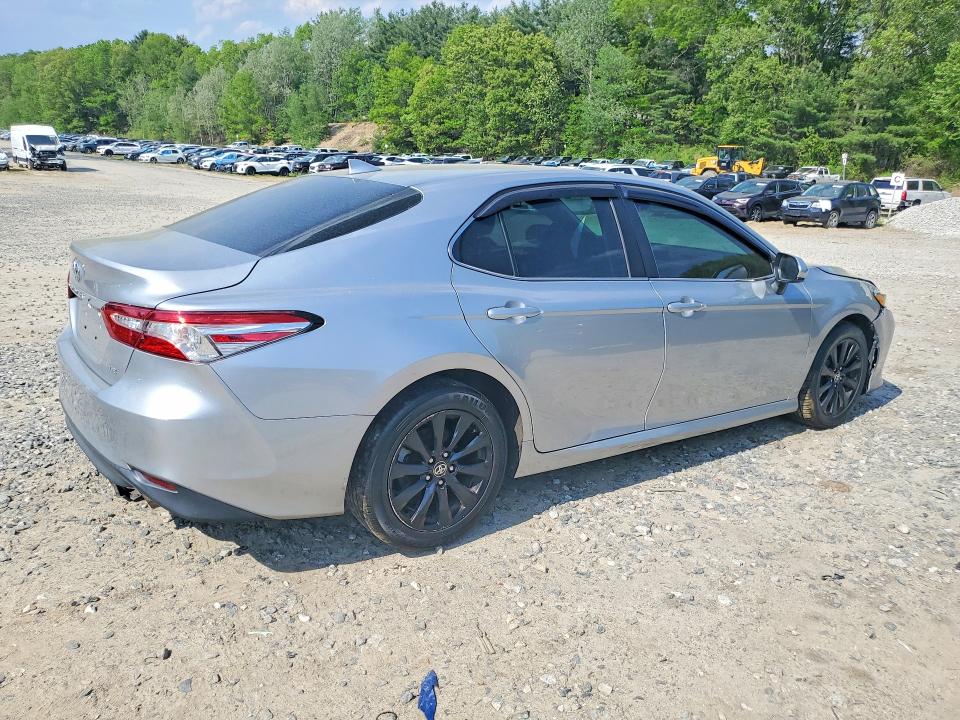 53442006 :رقم المزاد ، 4T1C11AK4LU961127 vin ، 2020 Toyota Camry مزاد بيع