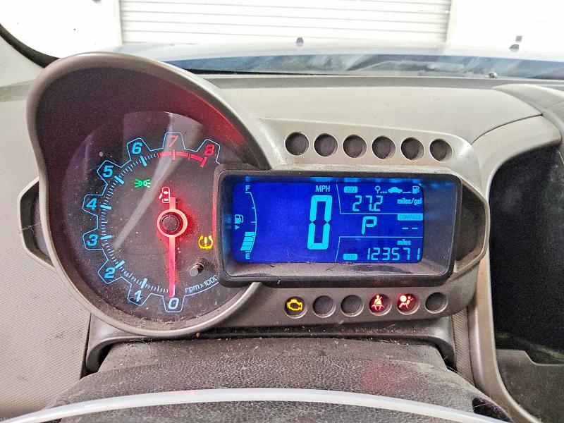 52616346 :رقم المزاد ، 1G1JC5SH1G4125208 vin ، 2016 Chevrolet Sonic مزاد بيع