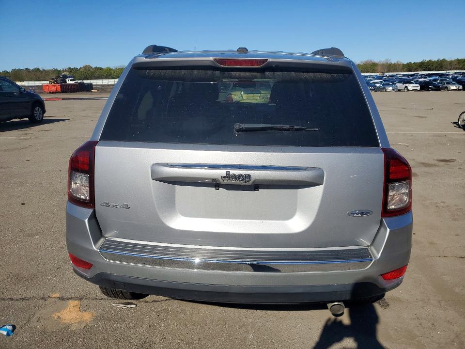 51822536 :رقم المزاد ، 1C4NJDEB6HD126727 vin ، 2017 Jeep Compass مزاد بيع