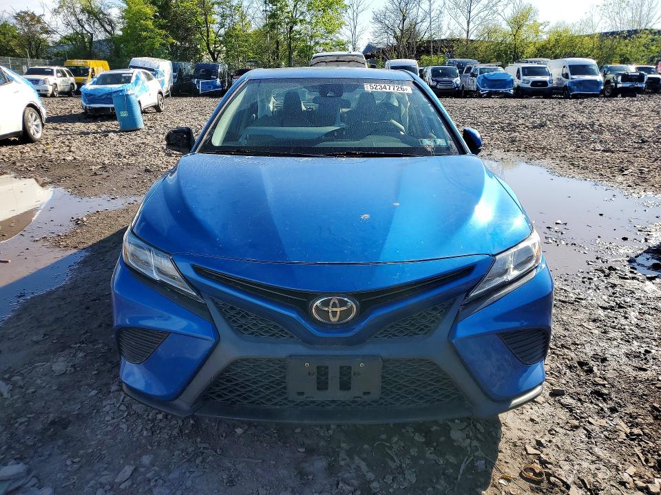52347726 :رقم المزاد ، 4T1G11AK5LU352873 vin ، 2020 Toyota Camry مزاد بيع