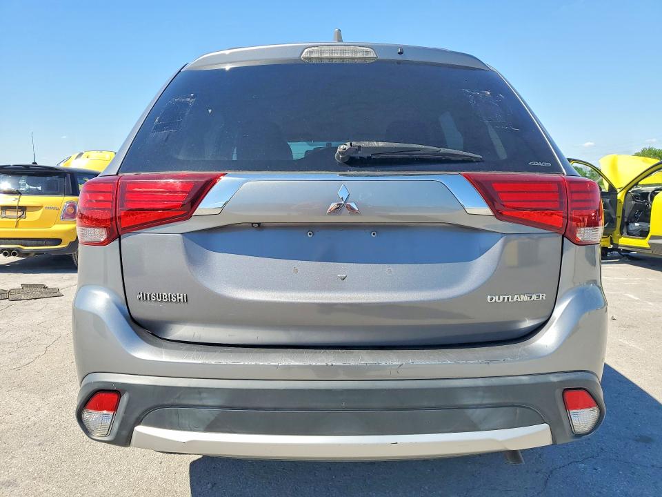 Продаж на аукціоні авто 2018 Mitsubishi Outlander, vin: JA4AZ3A30JJ005550, номер лоту: 51916376