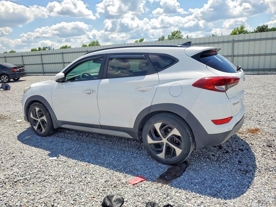 53163756 :رقم المزاد ، KM8J33A28JU821270 vin ، 2018 Hyundai Tucson مزاد بيع
