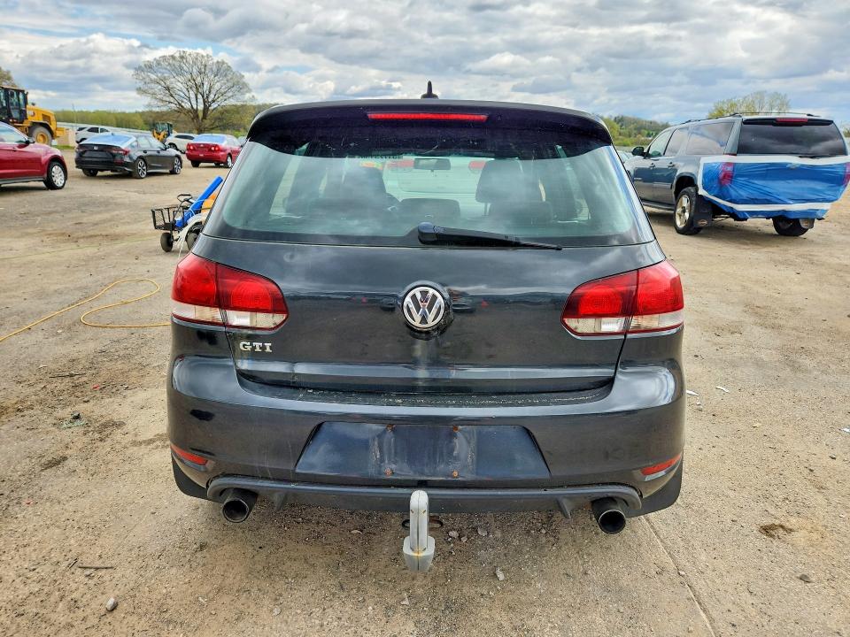 2010 Volkswagen Gti მანქანა იყიდება აუქციონზე, vin: WVWGD7AJ8AW236364, აუქციონის ნომერი: 51723156