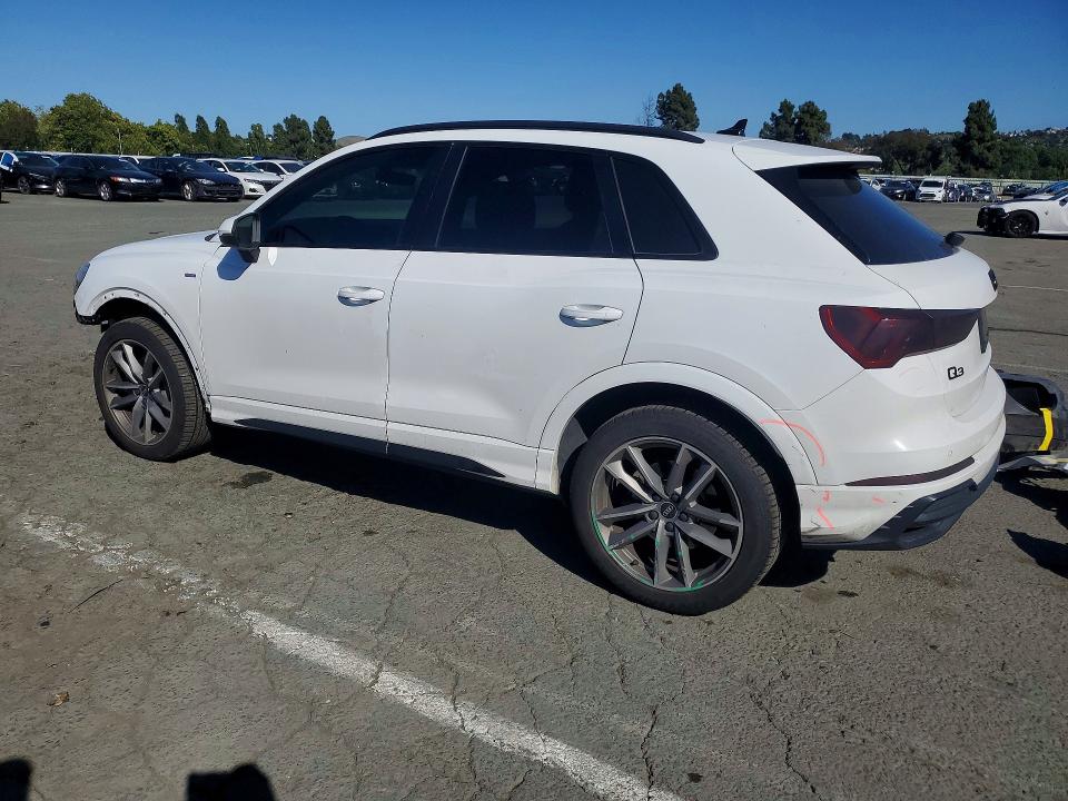 53222956 :رقم المزاد ، WA1EECF31N1141021 vin ، 2022 Audi Q3 مزاد بيع