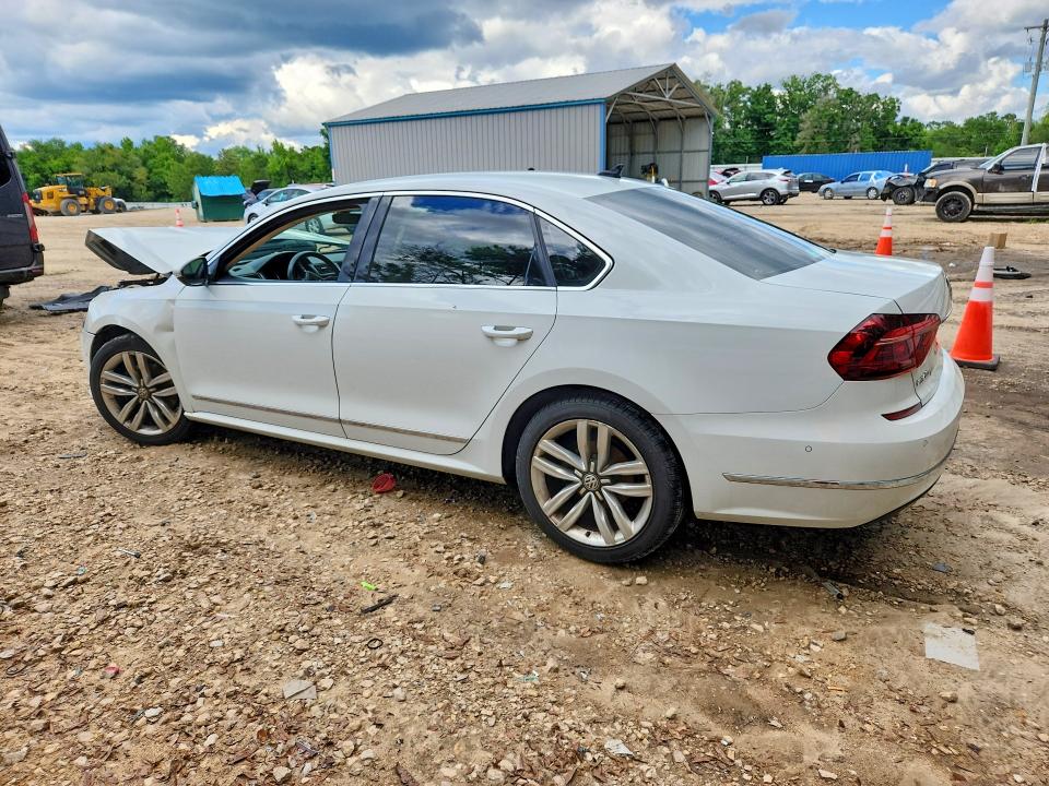 Продажа на аукционе авто 2017 Volkswagen Passat, vin: 1VWCT7A30HC017152, номер лота: 53312296