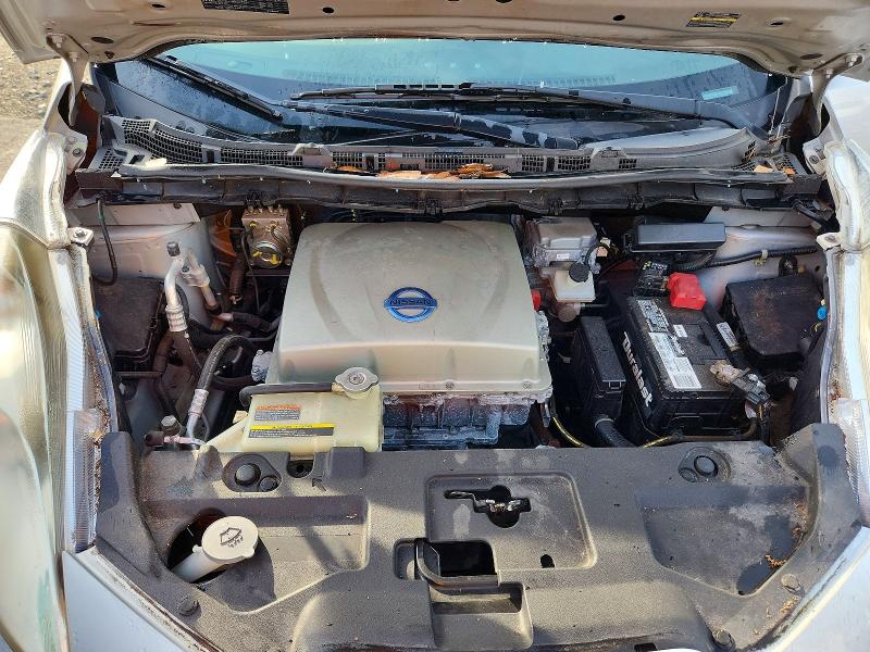 2015 Nissan Leaf მანქანა იყიდება აუქციონზე, vin: 1N4AZ0CPXFC303397, აუქციონის ნომერი: 55193976
