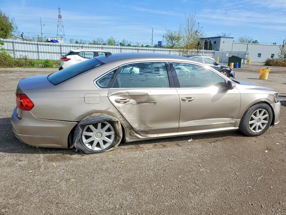 53624506 :رقم المزاد ، 1VWAS7A36GC030920 vin ، 2016 Volkswagen Passat مزاد بيع