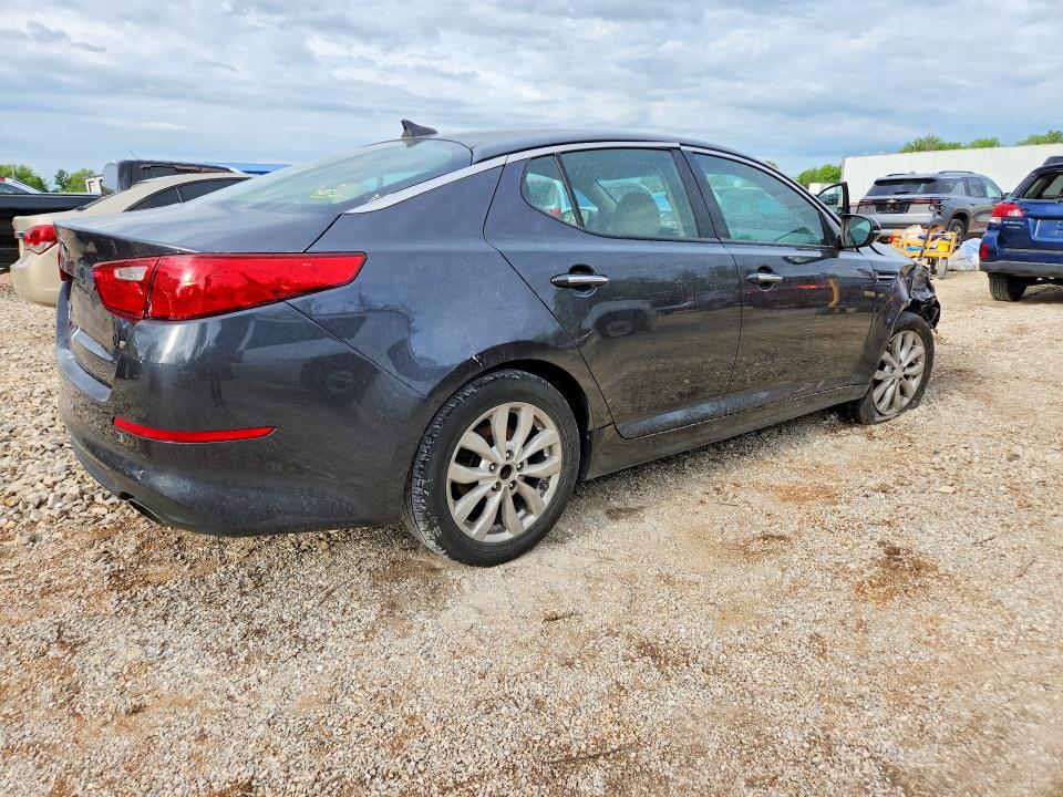 60873286 :رقم المزاد ، 5XXGM4A7XFG462143 vin ، 2015 Kia Optima مزاد بيع
