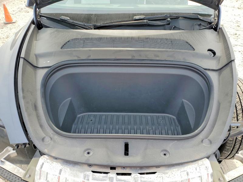 53731366 :رقم المزاد ، 5YJYGDEE2MF240877 vin ، 2021 Tesla Model Y مزاد بيع