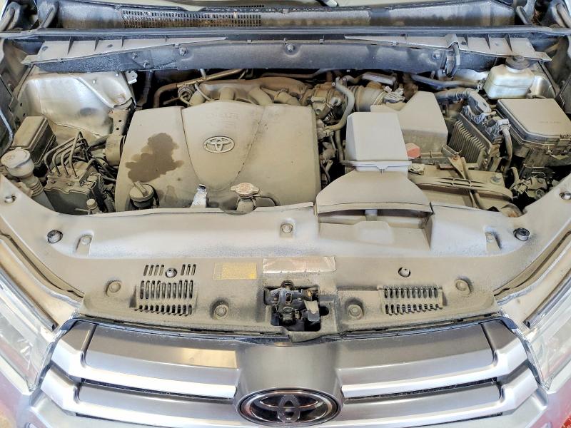 Продаж на аукціоні авто 2018 Toyota Highlander, vin: 5TDJZRFH4JS530840, номер лоту: 53606355