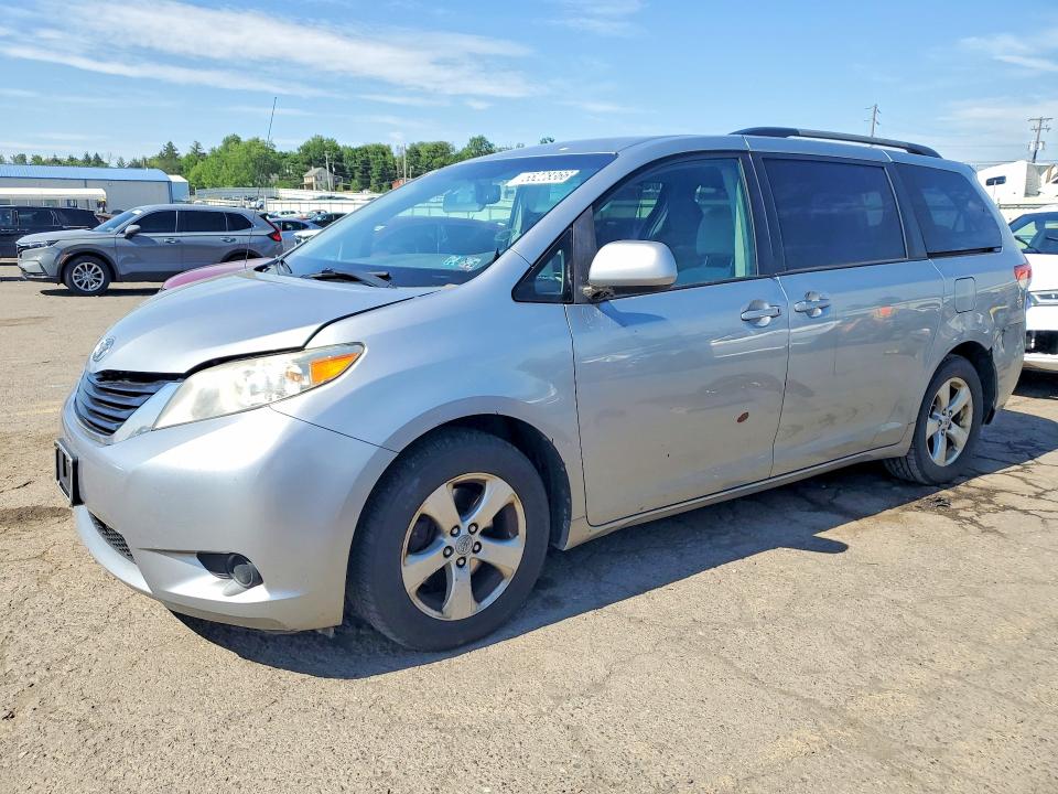 Aukcja sprzedaży 2011 Toyota Sienna, vin: 5TDKK3DC4BS046889, numer aukcji: 55228366